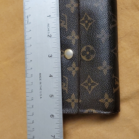 Louis Vuitton Medium Monogram wallet with card case (1) - Picture 13 of 17